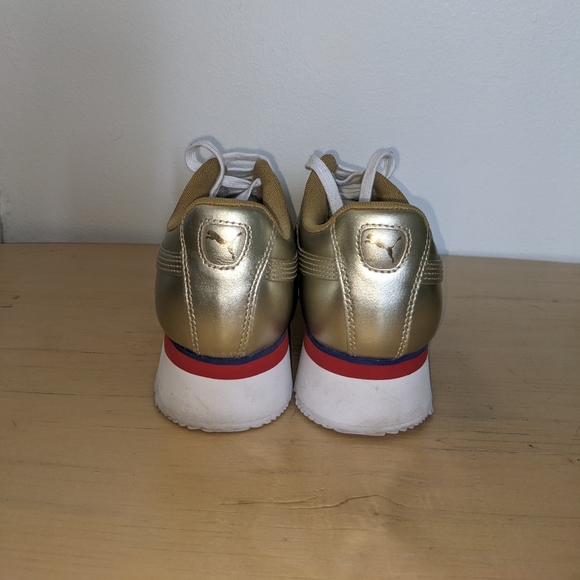 Gold Platform Puma's - Picture 2 of 7